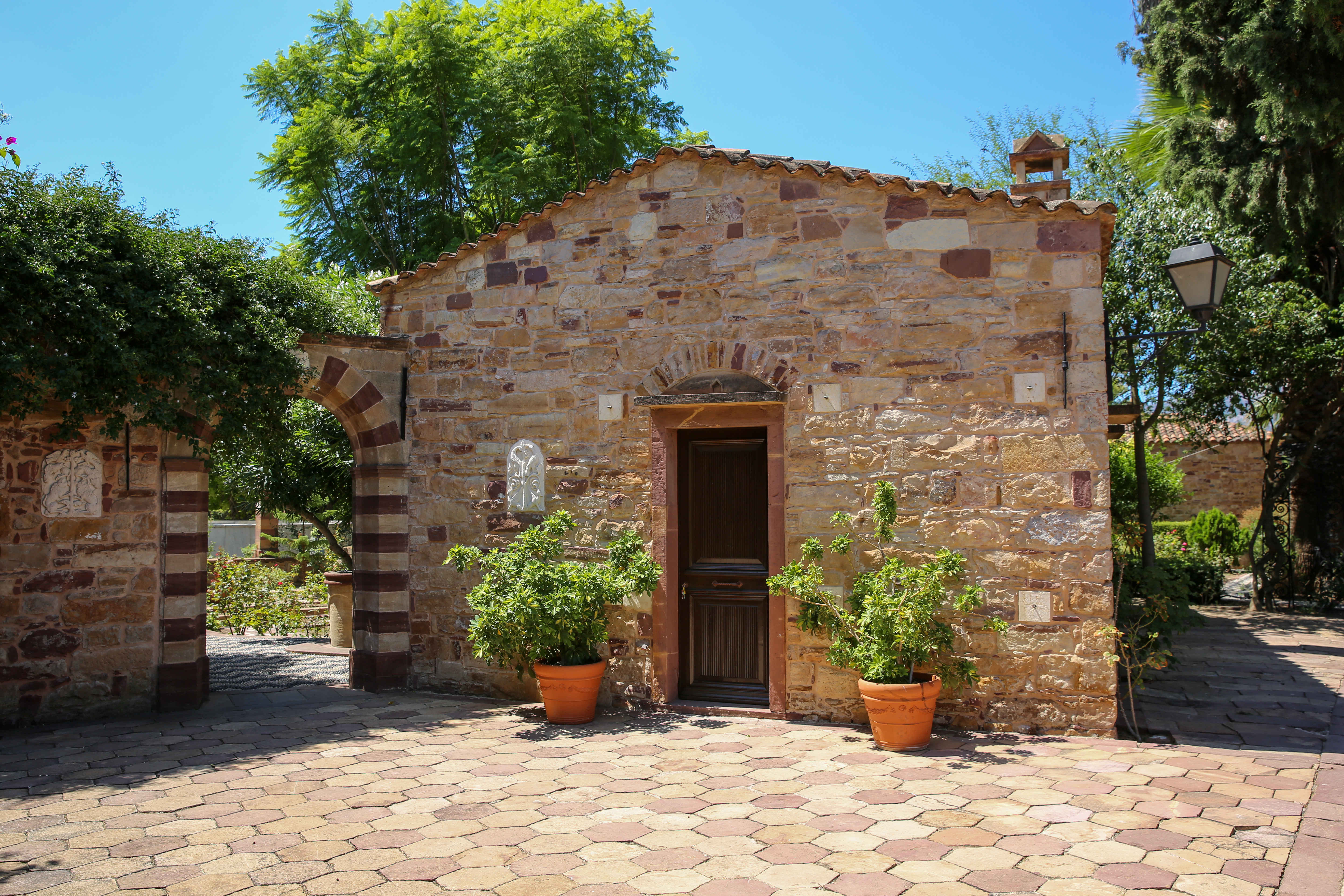 Kampos courtyard