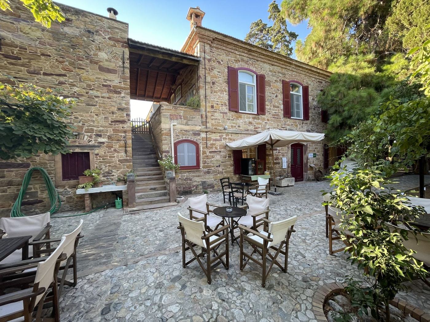 A courtyard taverna on Chios