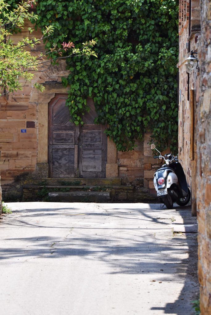 Courtyard of a Kampos estate