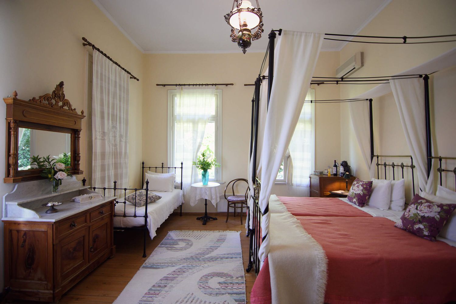 Bedroom with a four-poster bed